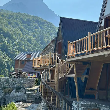 Hostel Kukaj *