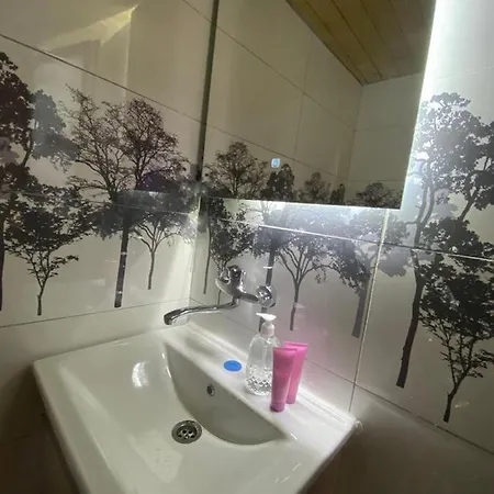 Hostel Kukaj *