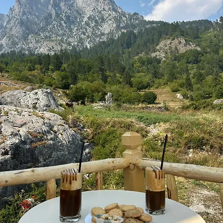 Kukaj * Βαλμπόνα